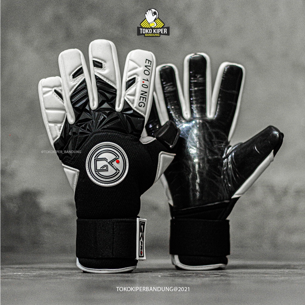 Sarung Tangan Kiper - GK PRO EVO 1.0 NEG BLACK/WHITE