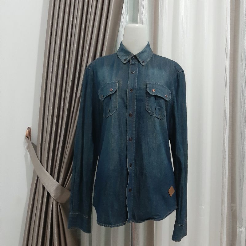 PRELOVED / THRIFT / SECOND KEMEJA JEANS UNISEX ALL SIZE FIT TO M - L LIKE NEW BRANDED MURAH