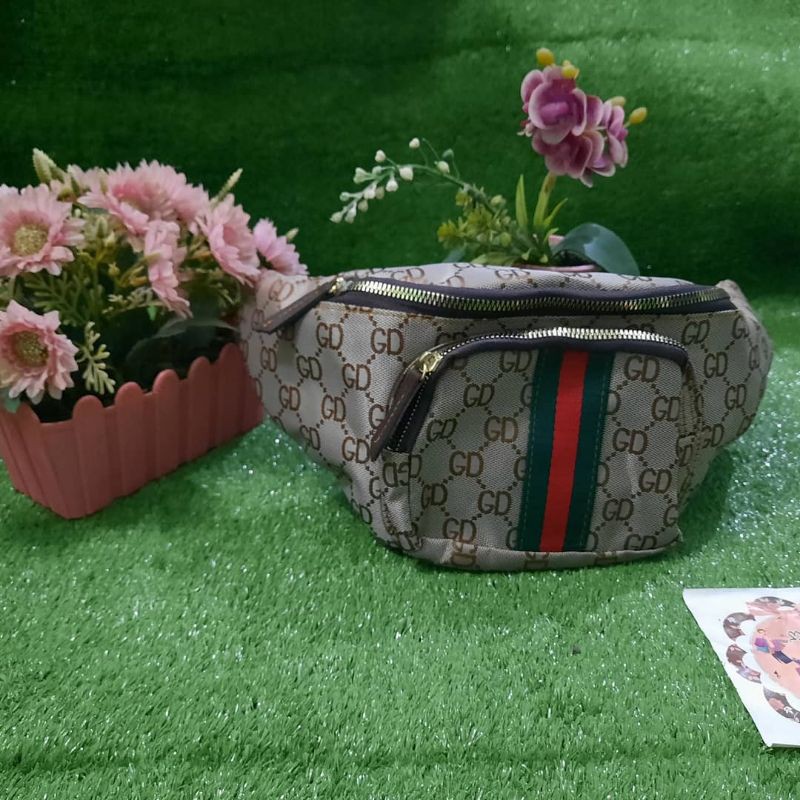 WB Gucci