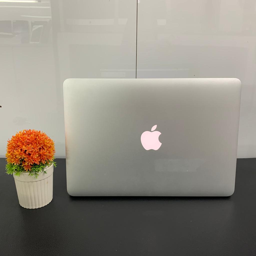 MacBook Pro Retina 13 inch MID 2014 CI5 2.4GHz Ram 8GB SSD 128GB