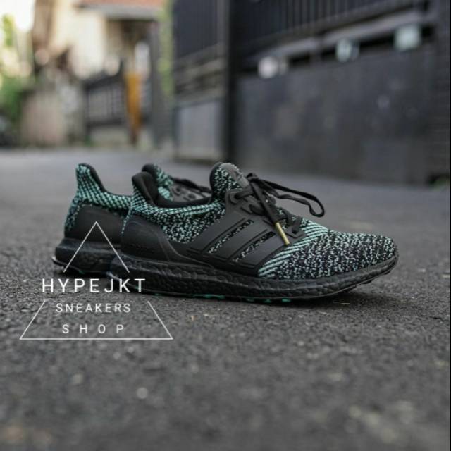 ultra boost 4.0 black true green