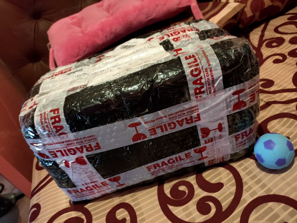 Tempat Tissu Buah Strawberry Keramik