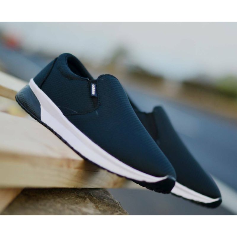 Sepatu Adidas Adidas Slip On Refine Grade Ori Vietnam, Adidas NMD R2, Sepatu Olahraga,Sepatu Santai