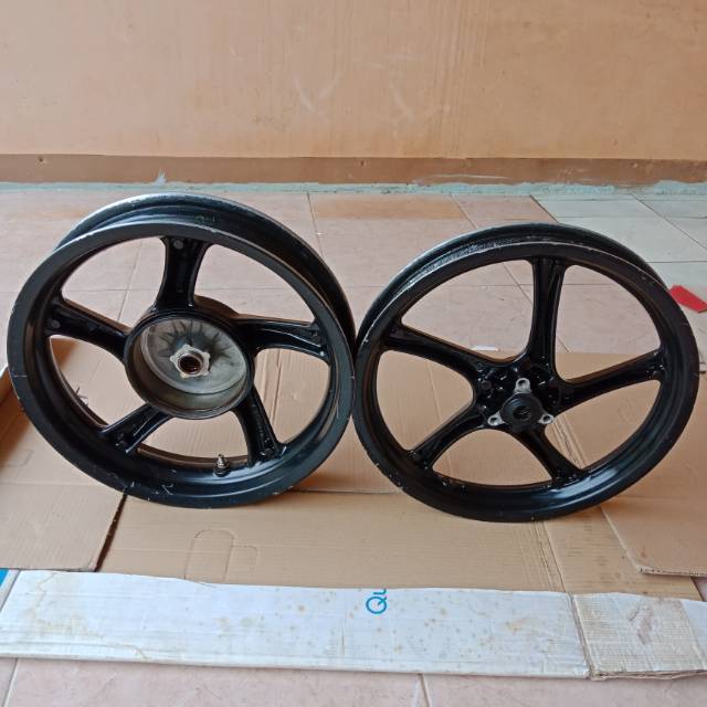 Velg yamaha fino