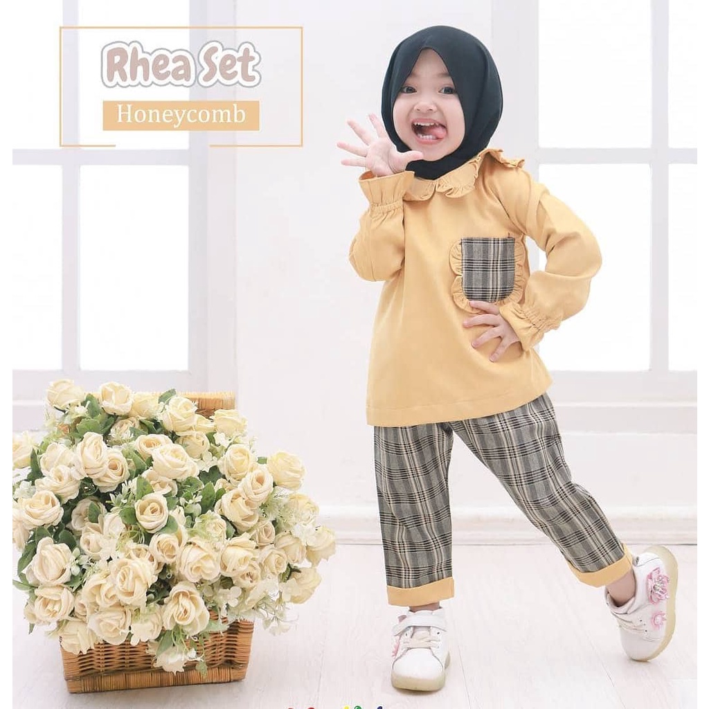 RHEA SET KIDS BL 6 - 8 TAHUN BAHAN MANGGO CARPE MIX KATUN KOTAK DAPAT ATASAN + CELANA  BAJU ANAK TERBAUR MODEL SIMPLE ,  NYAMAN DI PAKAI BAHAN BAGUS ADEM DAN KUALITAS  BAGUS HARGA MURAH DAN TERJANGKAU BAJU  SETELAN KIDS 2022