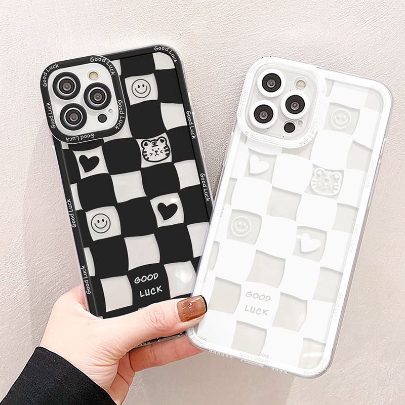 Soft Case Silikon Transparan Motif Papan Catur Untuk iPhone 13 / 12 Pro Max / 11 / XS / XR / X / 8 / 7 / 6S / Plus