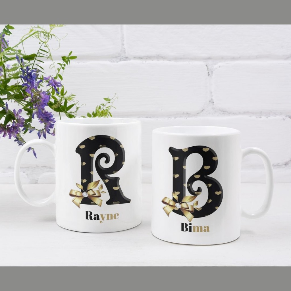 

Mug Hadiah Tema Huruf Pita Emas Custom Nama