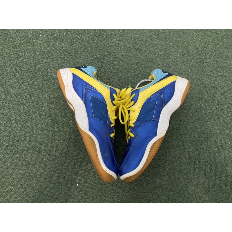 SEPATU BADMINTON BEKAS YONEX