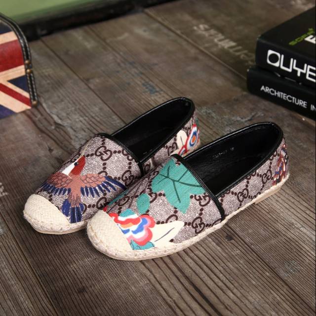 sepatu gucci slip on