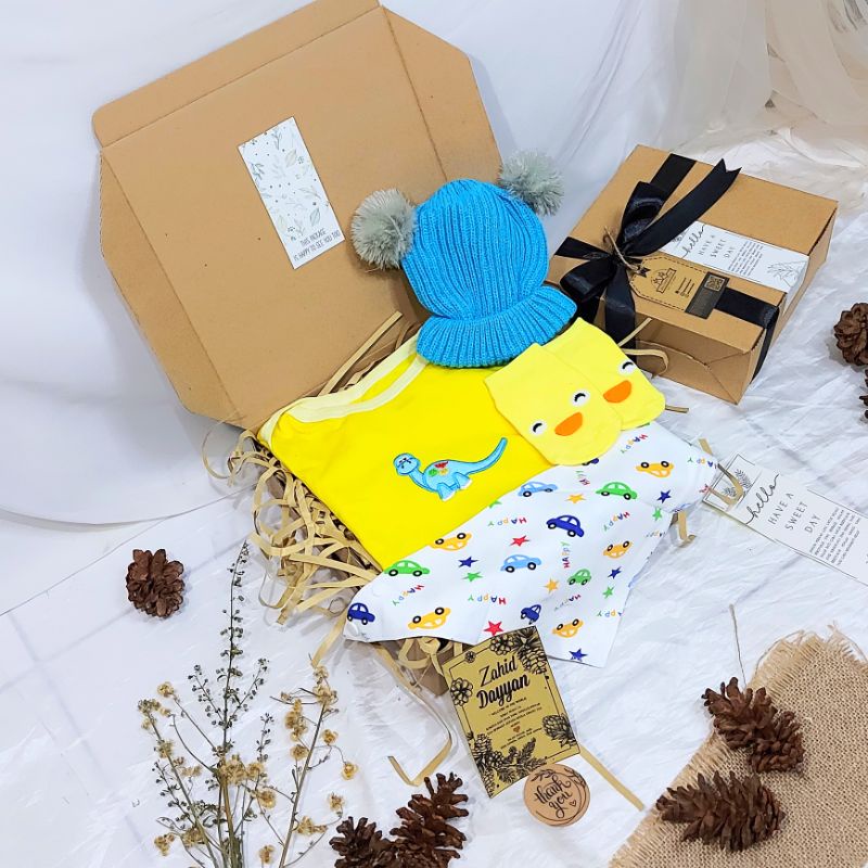 KADO BAYI | HAMPERS BAYI | JUMPER BAYI | JUMPSUIT BAYI | DRESS BAYI PEREMPUAN | BAJU BAYI LAKI LAKI | HAMPERS BAYI NEWBORN | HAMPERS BABY BOY | HAMPERS BABY GIRL | SETELAN ANAK LAKI LAKI | SETELAN ANAK PEREMPUAN | BABY GIFT | PARCEL NEWBORN | KADO LAHIRAN-dinosaurus boy 6-12m