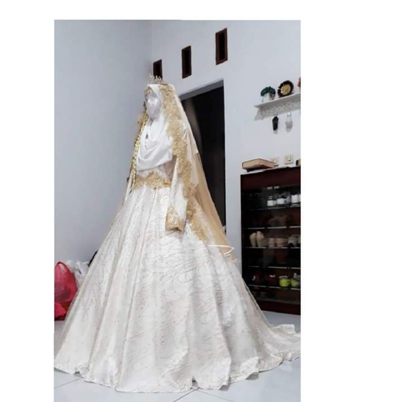 ser gaun akad putih gold mewah syari