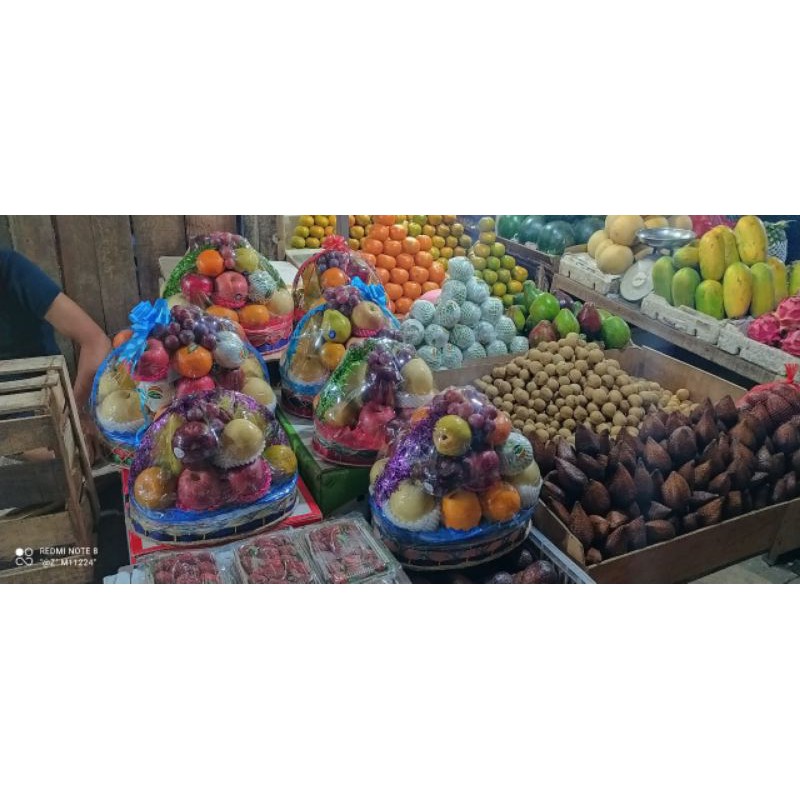 

parcel buah ukuran m