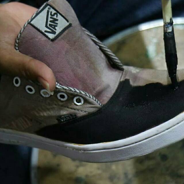 Cat canvas dan suede 1liter awet buat repaint sepatu