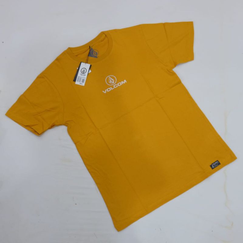 Kaos Distro Pria 3D Tulisan Timbul