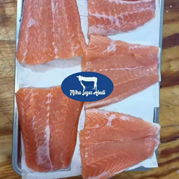 

Ikan Salmon Fillet Ekor / Buntut @1Kg