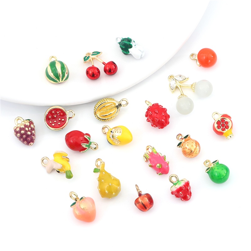 2 Pcs Liontin Enamel Charms Bentuk Buah Strawberry Semangka Nanas Untuk Kalung Anting Gelang