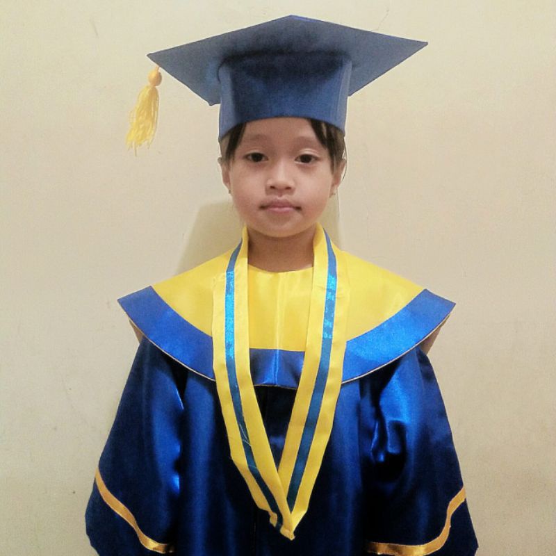 toga wisuda /TK/ lengkap