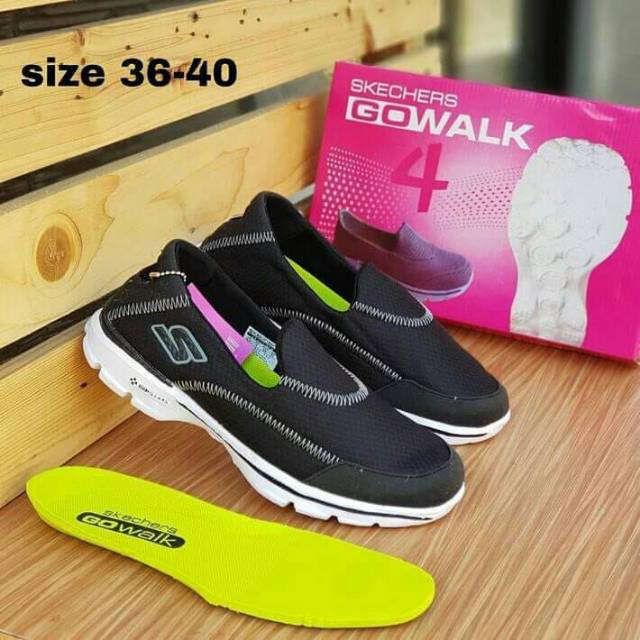 Sepatu skecher