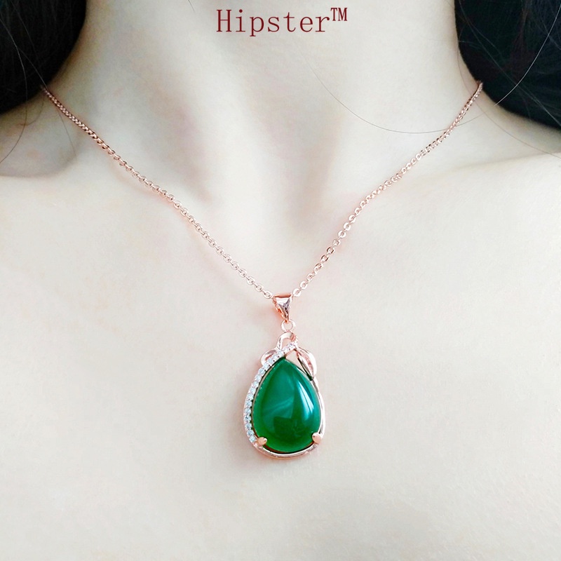 Fashion Hot Sale Classic Temperament Emerald Pendant Clavicle Chain