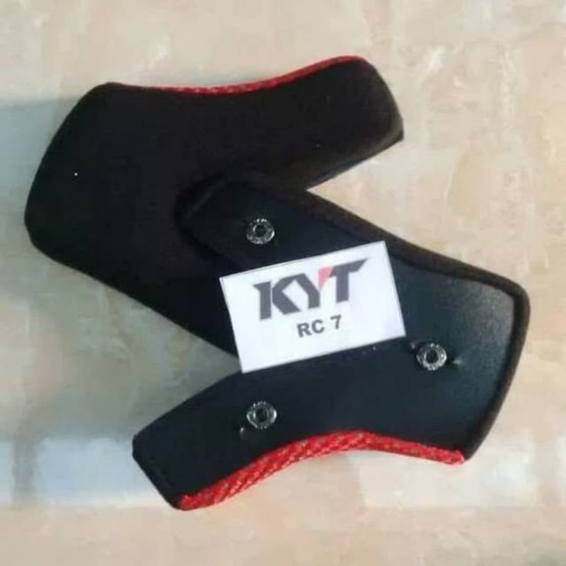 Busa pipi kyt rc7 busa helm kyt rc7/rc seven kancing besik + kancing plastik ( busa leher kyt rc7 )