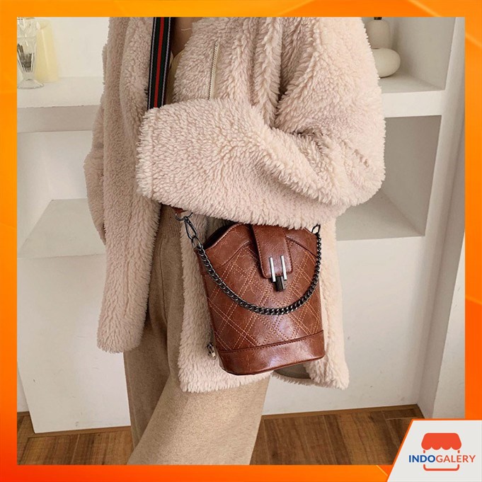 Tas Selempang Stradivarius 2 Tali / Women Slingbag Import