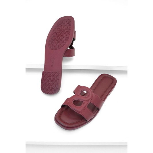 kefi sandal by buttonscraves Preloved