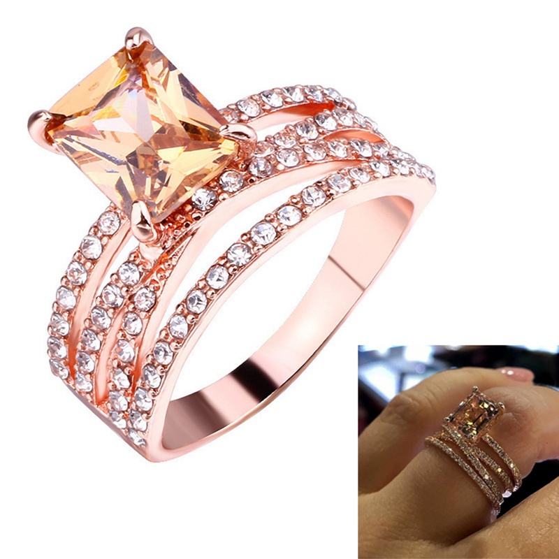 Cincin Rose Gold Hias Berlian Imitasi Bentuk Persegi Gaya Eropaamerika Untuk Pertunangan