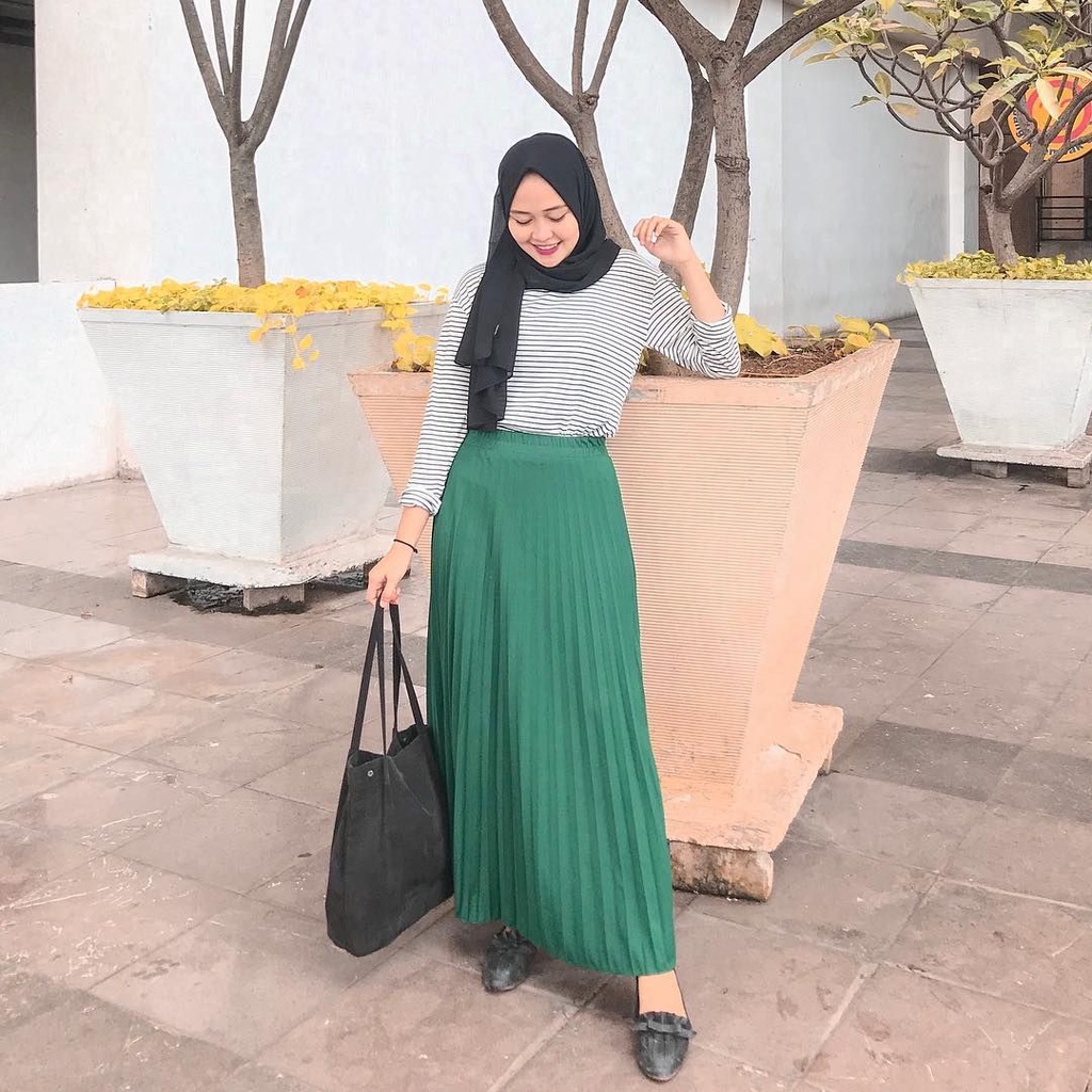 Rok lebar/rok plisket/rok garis