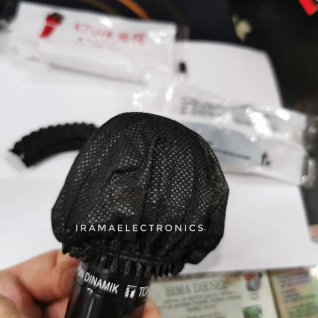 SARUNG MIC KAIN BAHAN TISSUE PELINDUNG SPONGE KARAOKE SEKALI Pakai 2PC