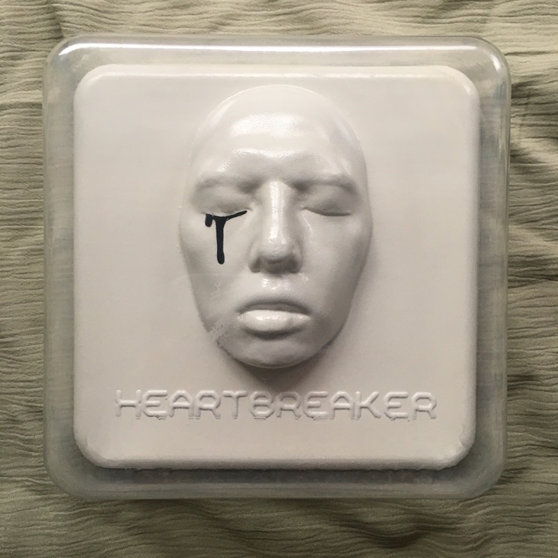 G DRAGON HEARTBREAKER FIRST SOLO ALBUM