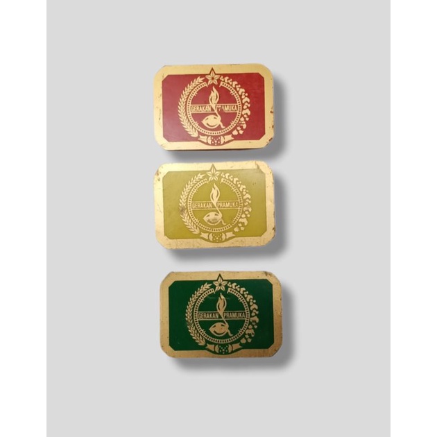 

TANDA TOPI PRAMUKA PIN BARET PIN BONI EMBLEM PIN PRAMUK PIN TOPI