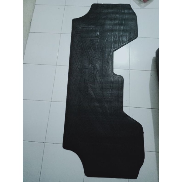 Karpet lantai Isuzu Giga NMR