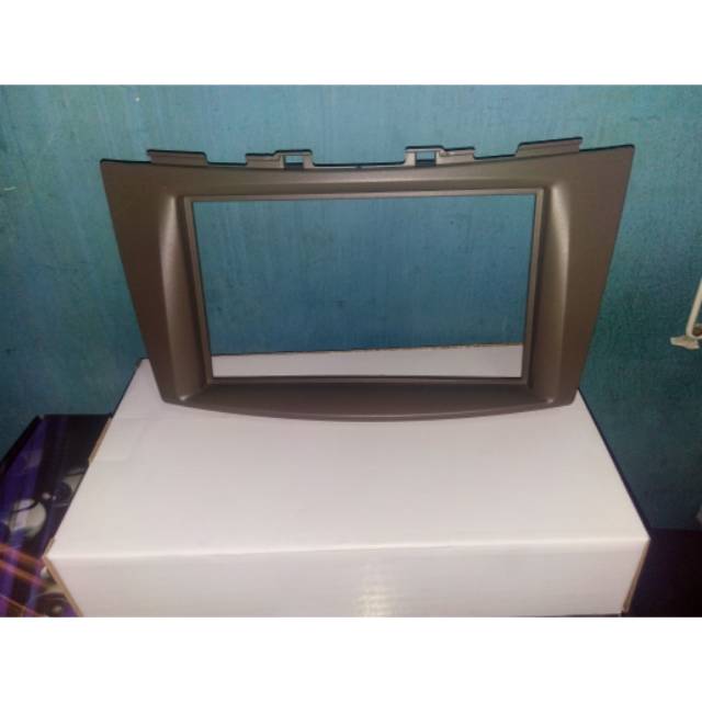 Panel frame ertiga head unit doubledin audio mobil