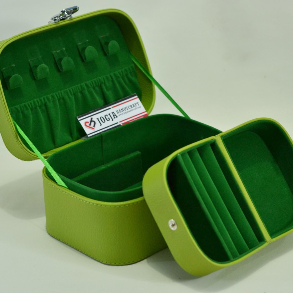 Jewelry Box / Tempat Perhiasan / Kotak Perhiasan dan Accesories (Green)