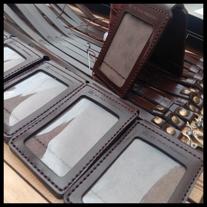 

BEST SELLER !!! ID CARD HOLDER/NAMETAG KULIT TERLARIS