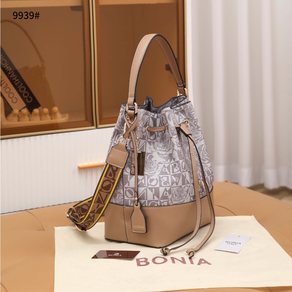 BO Rosie Bucket Bag Small #9939 New