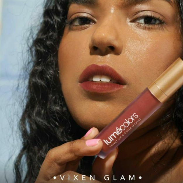 Lumecolors VIXEN GLAM VELVET LIP &amp; CHEEK MOUSSE 3 IN 1 by CHRISTINA LIE BPOM HALAL lipstick