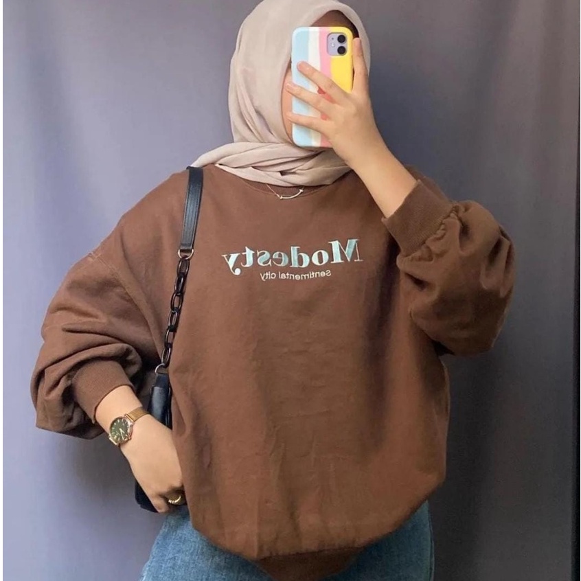 MODESTY SENTIMENTAL CITY Sweater Kekinian Ala Korea Crewneck Sweatshirt Kpop Wanita Oversize Fashion Outfit Ootd Korean Style Sweter Crewnek Switter Krop Cewe Krunek Perempuan Sweeter Viral Remaja Korea Atasan Cewek Premium LD 110 PB 62 BB 45 s.d 65Kg