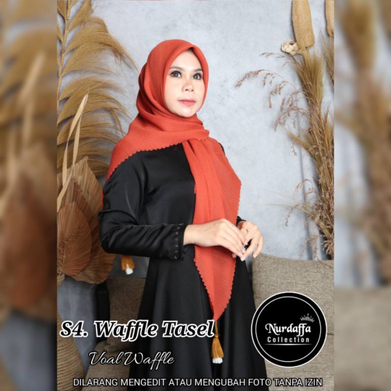 Jilbab S4 wafel pompom