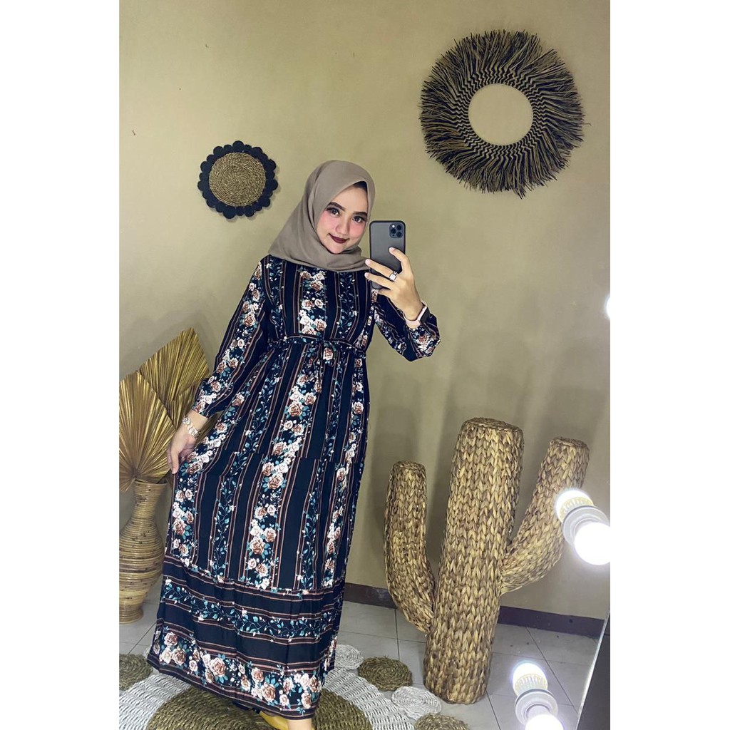 GAMIS MOTIF SALUR BUNGA KECIL HITAM