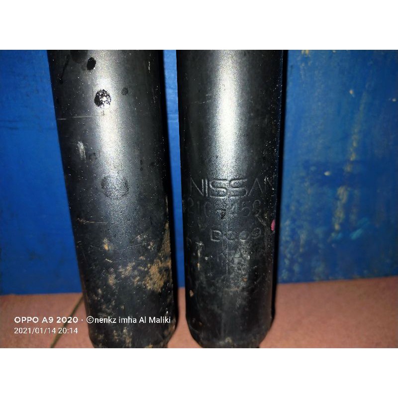 shock breaker Nissan Terrano depan
