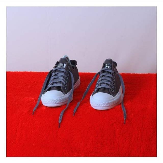 Sepatu Converse CT Chuck Taylor Grey Abu Sneakers Casual Sekolah Kuliah Kerja Kado Hadiah Ultah