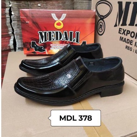 Sepatu Kulit pantofel pria sepatu kerja formal tampil lebih keren