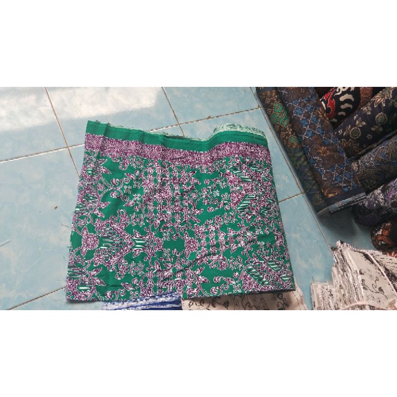 KAIN BATIK PGRI JUAL PERPOTONG ISI 2,5 METER/KAIN BATIK HAJI HALUS/KAIN BATI KORPRI TERMURAH COD