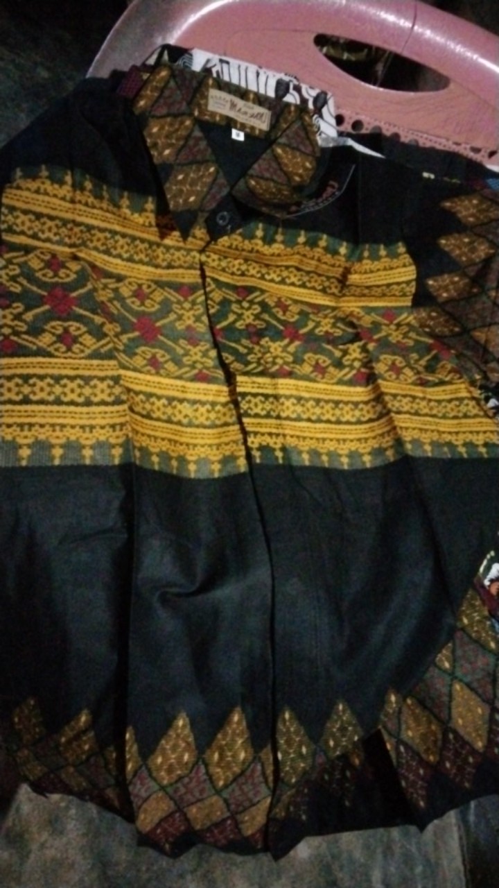 Cuci Gudang Kemeja Batik Katun Motif Campur. Tidak Bisa Seragam. Harga Normal 40ribuan
