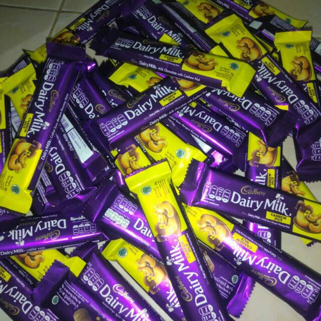 

CADBURY DAIRY MILK 30GR 14k dpt 3pcs