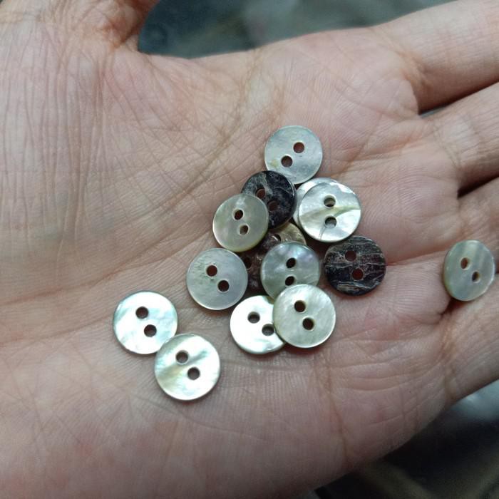 Kancing / Kancing Kerang Kecil 1 Gross