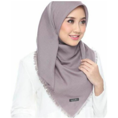 Saudia Jilbab Segi Empat Rawis 110 x 110 CM