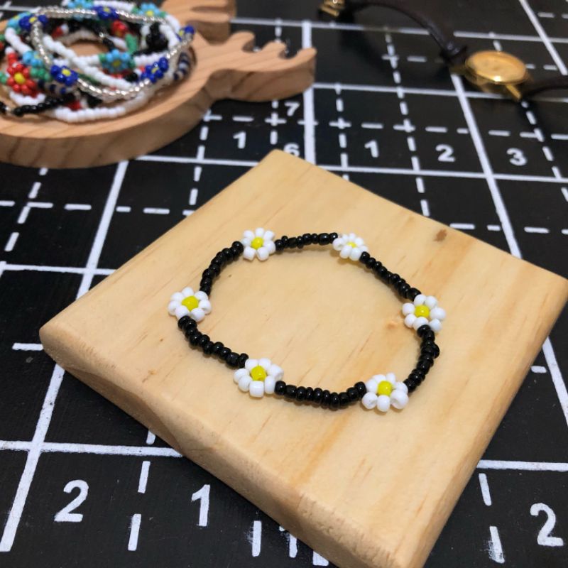 SNSD Taeyon Bracelet | CUSTOM Gelang Idol Kpop | Gelang Taeyon | Gelang Manik | Daisy Bracelet