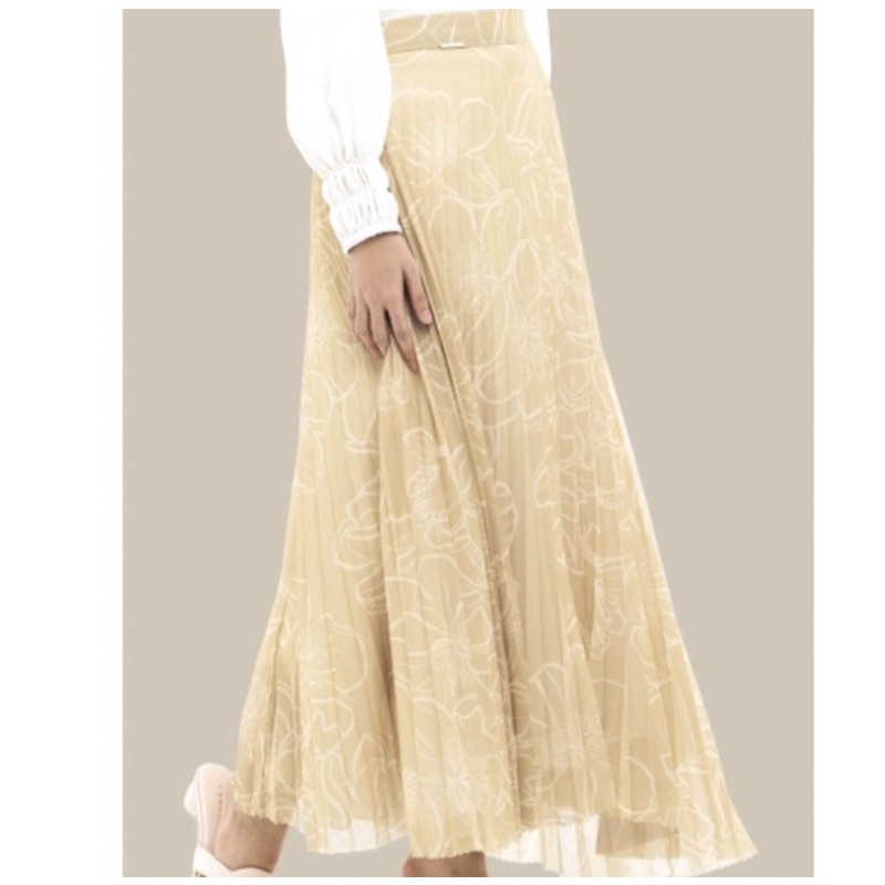 Preloved Trisha Set (S & XS) by WearingKlamby